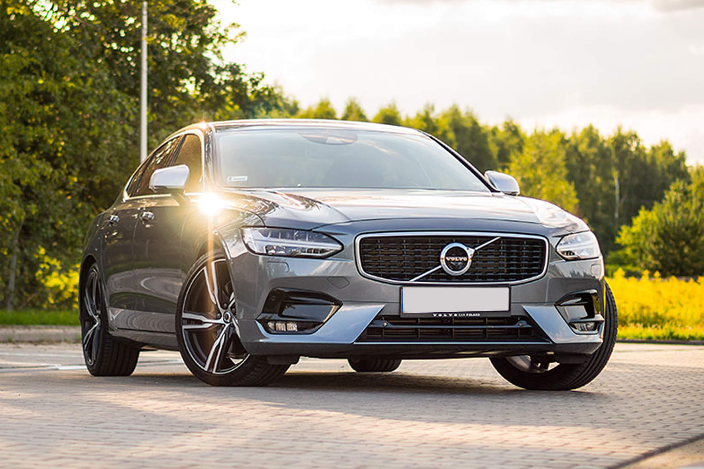 hot-car-leasing-volvo-s90-saloon-t4-momentum-plus